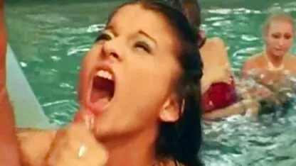 Bionda paffuto con tatuaggi succhia sofia gucci film completo rafano