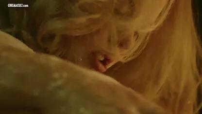 Giovane film porno italiani integrali bellezza Masturbazione