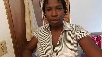 Il barbuto uomo brutale avvitamento film porno interi italiani un adolescente ragazza che è morbido